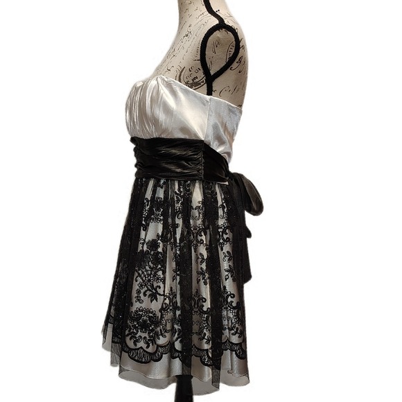 Vintage Roberta Lace Satin Strapless Fit Flare Mini Dress Size 10 Y2K Party - Picture 2 of 8